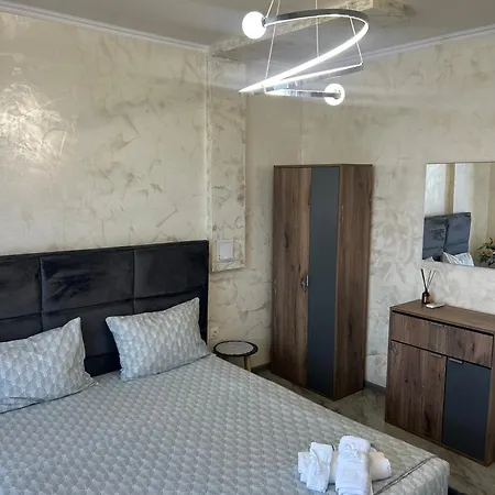 платинум 8 Appartamento Plovdiv